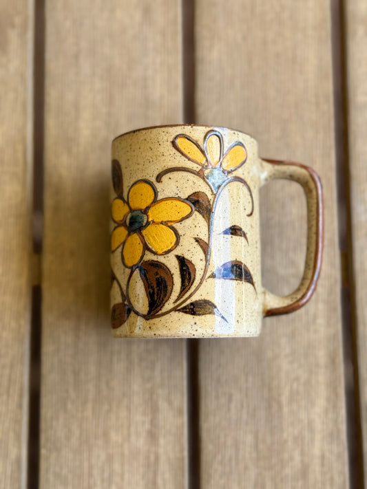 Daisy Stoneware Mug